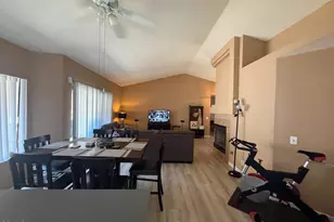 369 Estancia Pl, Camarillo, CA 93012 - Photo 8