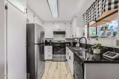 717 Thoreau Ln Lane, Ventura, CA 93003 - Photo 10