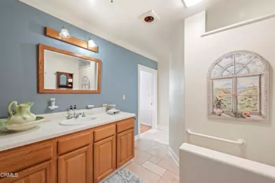 390 E Highland Hills Drive, Camarillo, CA 93010 - Photo 28