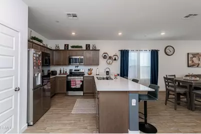 3305 Lilac View Court, Shafter, CA 93263 - Photo 10