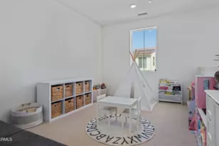 1991 Pomegranate St, Santa Paula, CA 93060 - Photo 26