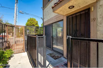 20216 Roscoe Boulevard #19, Winnetka, CA 91306 - Photo 16