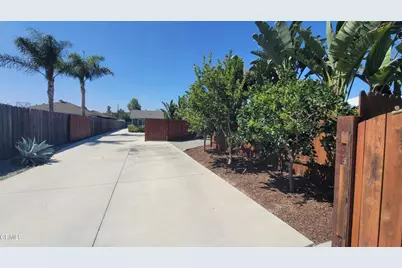 838 E Stroube Street, Oxnard, CA 93036 - Photo 2