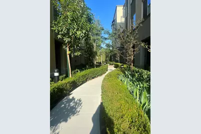 2820 Wagon Wheel Road #302, Oxnard, CA 93036 - Photo 4