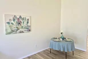 17101 Village 17, Camarillo, CA 93012 - Photo 8