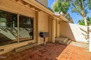 22239 1/4 Erwin St, Woodland Hills, CA 91367 - Photo 40