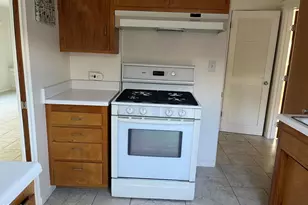 2827 Pierpont Blvd, Ventura, CA 93001 - Photo 28