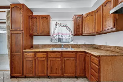 400 N Hayes Avenue, Oxnard, CA 93030 - Photo 14