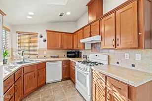 24 Via Rosal, Camarillo, CA 93012 - Photo 18