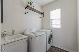 2687 Cedar St, Ventura, CA 93001 - Photo 34