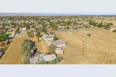 4716 Columbia Way, Quartz Hill, CA 93536 - Photo 52