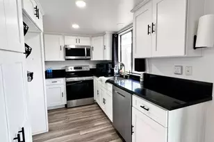 129 E Ventura St, Santa Paula, CA 93060 - Photo 8