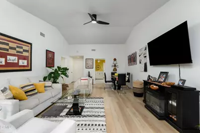 38003 Village 38, Camarillo, CA 93012 - Photo 6