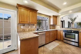 8028 Crystal Pl, Ventura, CA 93004 - Photo 8