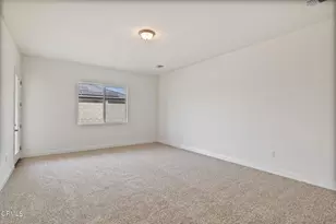 8806 Roverton Ct, Bakersfield, CA 93314 - Photo 32