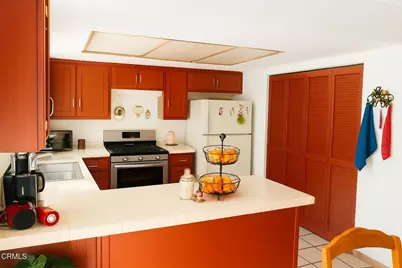 114 E Ventura Street #H, Santa Paula, CA 93060 - Photo 4