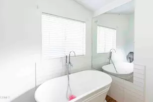 9205 Eastwind Cir, Bakersfield, CA 93306 - Photo 26