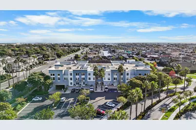 1901 Victoria Avenue #204, Oxnard, CA 93035 - Photo 1