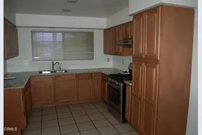 1920 Oneida Place, Oxnard, CA 93030 - Photo 2