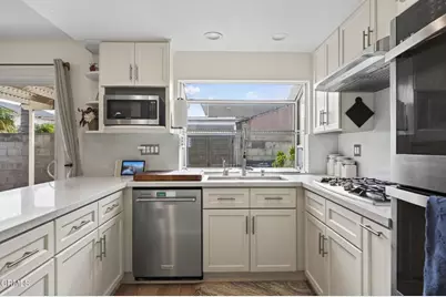 1636 Earl Avenue, Simi Valley, CA 93065 - Photo 16