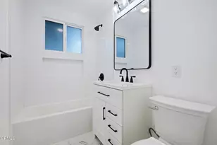 2457 Chiquita Ln, Thousand Oaks, CA 91362 - Photo 14