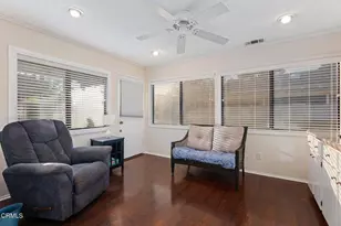 17207 Village 17, Camarillo, CA 93012 - Photo 12