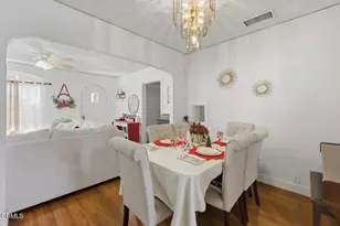 55 Barry Dr, Ventura, CA 93001 - Photo 2