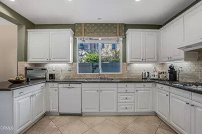 631 Clearwater Creek Drive, Thousand Oaks, CA 91320 - Photo 12