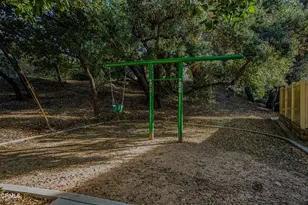 631 Clearwater Creek Dr, Thousand Oaks, CA 91320 - Photo 38