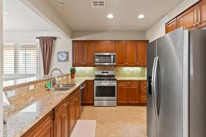 13324 Sterling Heights Drive, Bakersfield, CA 93306 - Photo 4