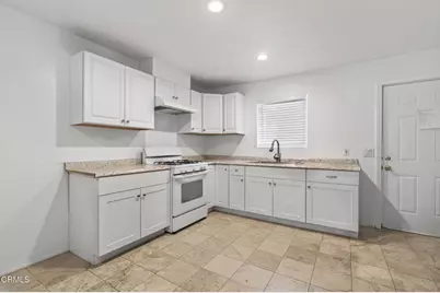 113 E Cedar Street, Oxnard, CA 93033 - Photo 22