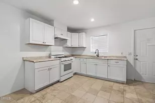 113 E Cedar St, Oxnard, CA 93033 - Photo 22