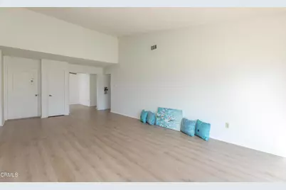 24108 Village 24, Camarillo, CA 93012 - Photo 20