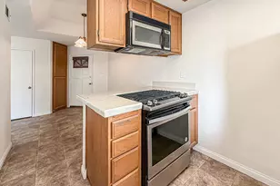 5738 Skyview Way, Agoura Hills, CA 91301 - Photo 8