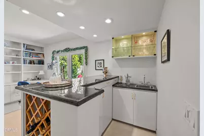 4240 Reyes Drive, Tarzana, CA 91356 - Photo 18