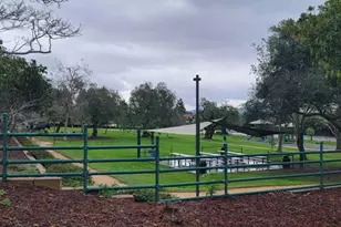 133 137 Calle Vista, Camarillo, CA 93010 - Photo 2