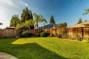9908 Skiles Dr, Bakersfield, CA 93311 - Photo 12
