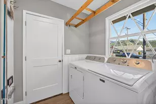 1328 Mariposa Dr, Santa Paula, CA 93060 - Photo 38