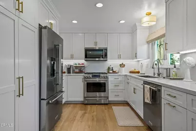 584 Fresh Meadows Road, Simi Valley, CA 93065 - Photo 14