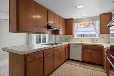 240 Gorrion Avenue, Ventura, CA 93004 - Photo 18