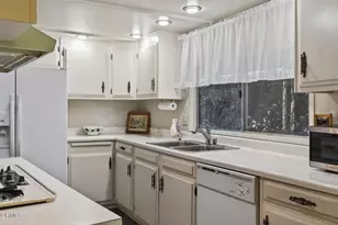 161 La Plaza Way, Ojai, CA 93023 - Photo 16