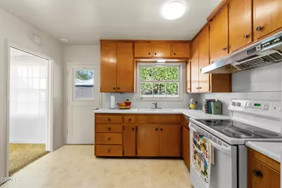 426 S Dos Caminos Avenue, Ventura, CA 93003 - Photo 6