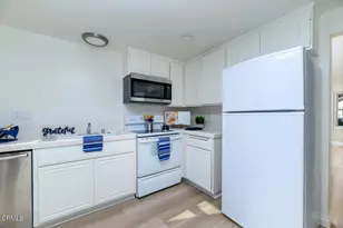 17132 Village 17, Camarillo, CA 93012 - Photo 16