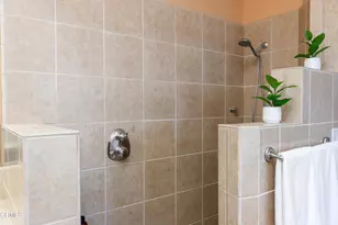 10705 Gainsborough Ct, Bakersfield, CA 93312 - Photo 24