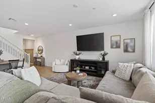 246 San Miguel Island Dr, Camarillo, CA 93012 - Photo 8