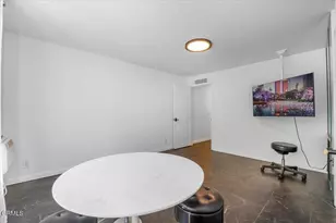 11645 Montana Ave, Los Angeles, CA 90049 - Photo 16