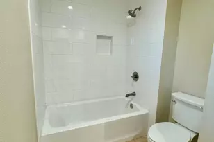 71 Del Ray Cir, Thousand Oaks, CA 91362 - Photo 16