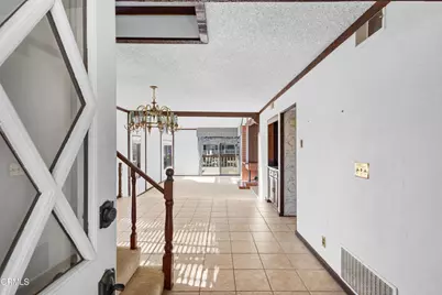 2521 Jamestown Court, Oxnard, CA 93035 - Photo 8