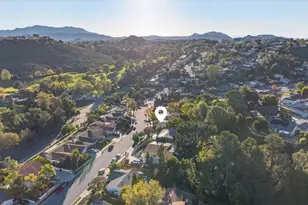 1675 Calle Artigas, Thousand Oaks, CA 91360 - Photo 56