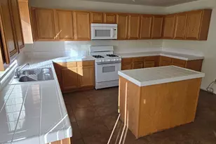 45111 Palm Ln, Lancaster, CA 93535 - Photo 6